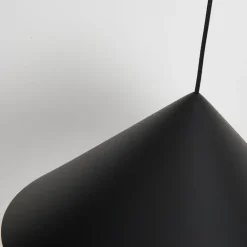 Lampade A Sospensione-Selezionato da Mazzolaluce Lampadario cono led dimmerabile nero a sospensione