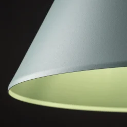 Lampadari Cucina-Selezionato da Mazzolaluce Lampadario cono metallo colore menta cm32 per cucina