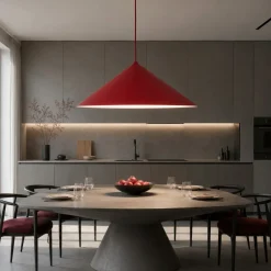 Lampadari Cucina-Selezionato da Mazzolaluce Lampadario cono rosso a sospensione 50 cm per tavolo da cucina moderna
