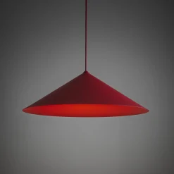 Lampadari Cucina-Selezionato da Mazzolaluce Lampadario cono rosso a sospensione 50 cm per tavolo da cucina moderna