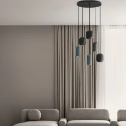 Lampadari Moderni-Selezionato da Mazzolaluce Lampadario con pendenti a sospensione multicolor moderno per soggiorno