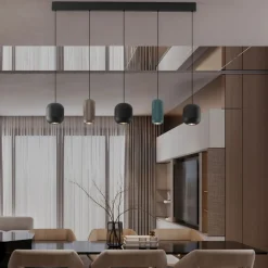 Lampadari Moderni-Selezionato da Mazzolaluce Lampadario con pendenti a sospensione multicolor per sala da pranzo