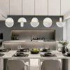 Lampadari Moderni-Selezionato da Mazzolaluce Lampadario con pendenti di marmo bianco e vetro design per tavolo sala da pranzo
