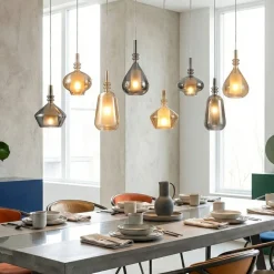Lampadari Moderni-Selezionato da Mazzolaluce Lampadario con vetri ambra cromo 8 pendenti per tavolo sala da pranzo