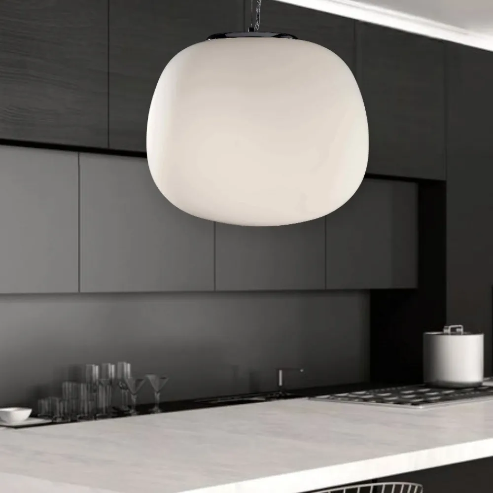 Lampadari Cucina-Selezionato da Mazzolaluce Lampadario cucina moderna boccia 19cm vetro bianco