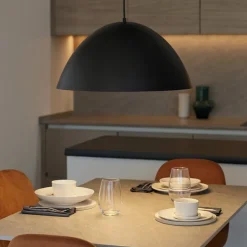 Lampadari Cucina-Selezionato da Mazzolaluce Lampadario cupola metallo nera 50cm per tavolo cucina