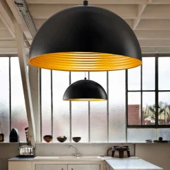 Lampadari Cucina-Fabas Luce Lampadario cupola nera interno oro per cucina dingle