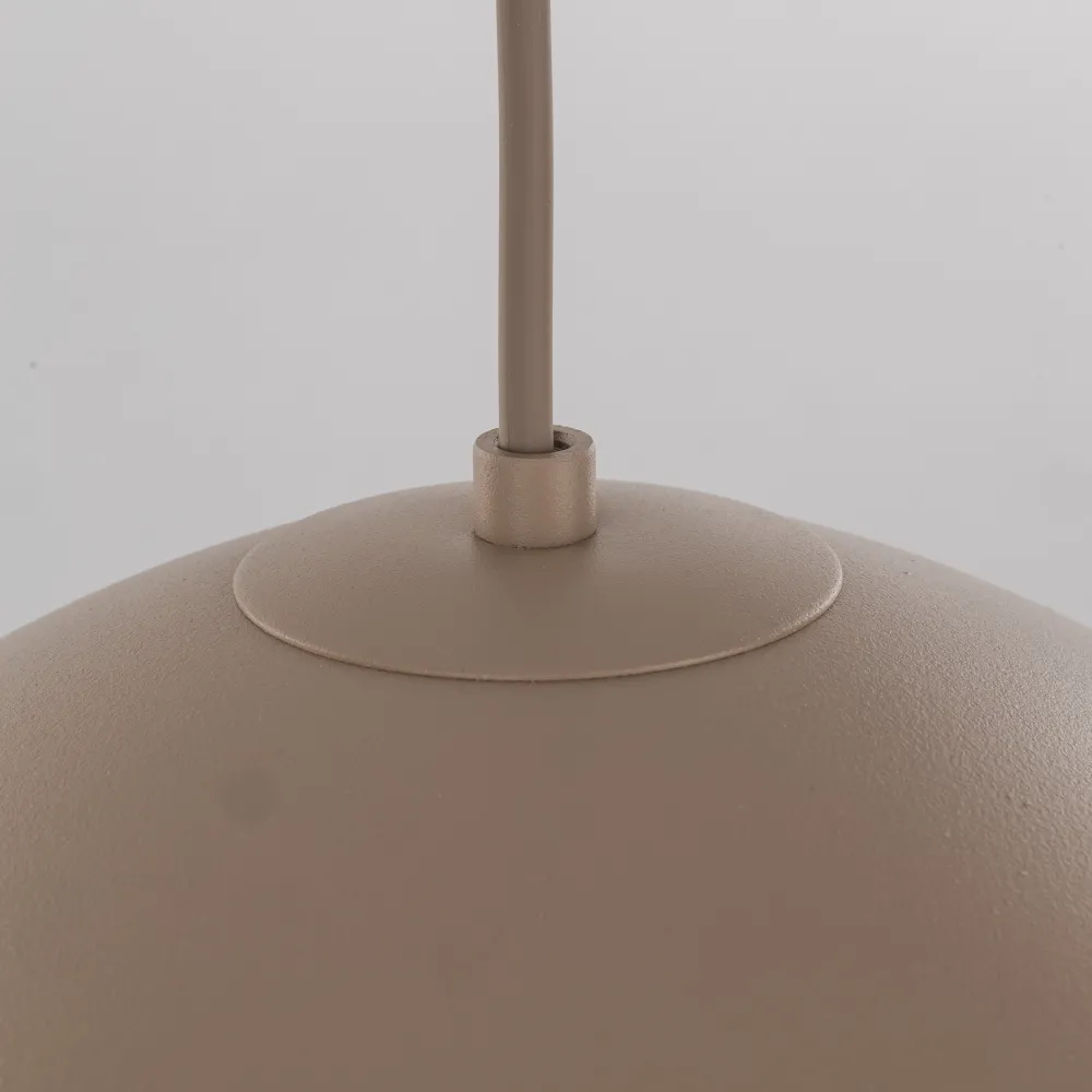 Lampadari Cucina-Selezionato da Mazzolaluce Lampadario cupola sabbia in metallo 34 cm per cucina moderna