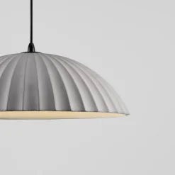 Lampadari Cucina-Selezionato da Mazzolaluce Lampadario da cucina in cemento scanalato