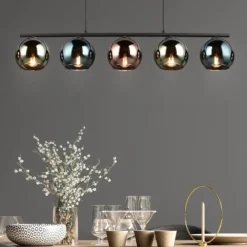 Lampadari Cucina-Selezionato da Mazzolaluce Lampadario da cucina moderna sfere effetto specchio multicolor