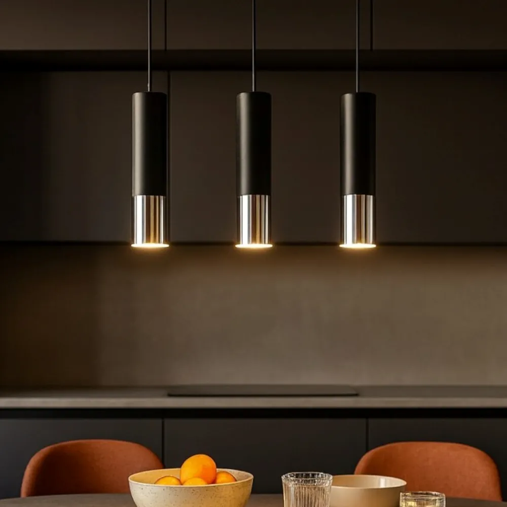 Lampadari Cucina-Selezionato da Mazzolaluce Lampadario da cucina nero cromo