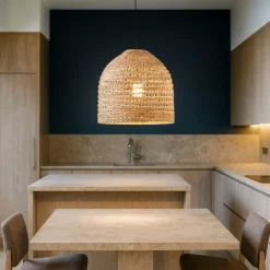 Lampadari Cucina-Selezionato da Mazzolaluce Lampadario da cucina rustica campana di rattan e giacinto legno essiccato