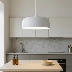 Lampadari Cucina-Selezionato da Mazzolaluce Lampadario da cucina tondo in metallo colore bianco