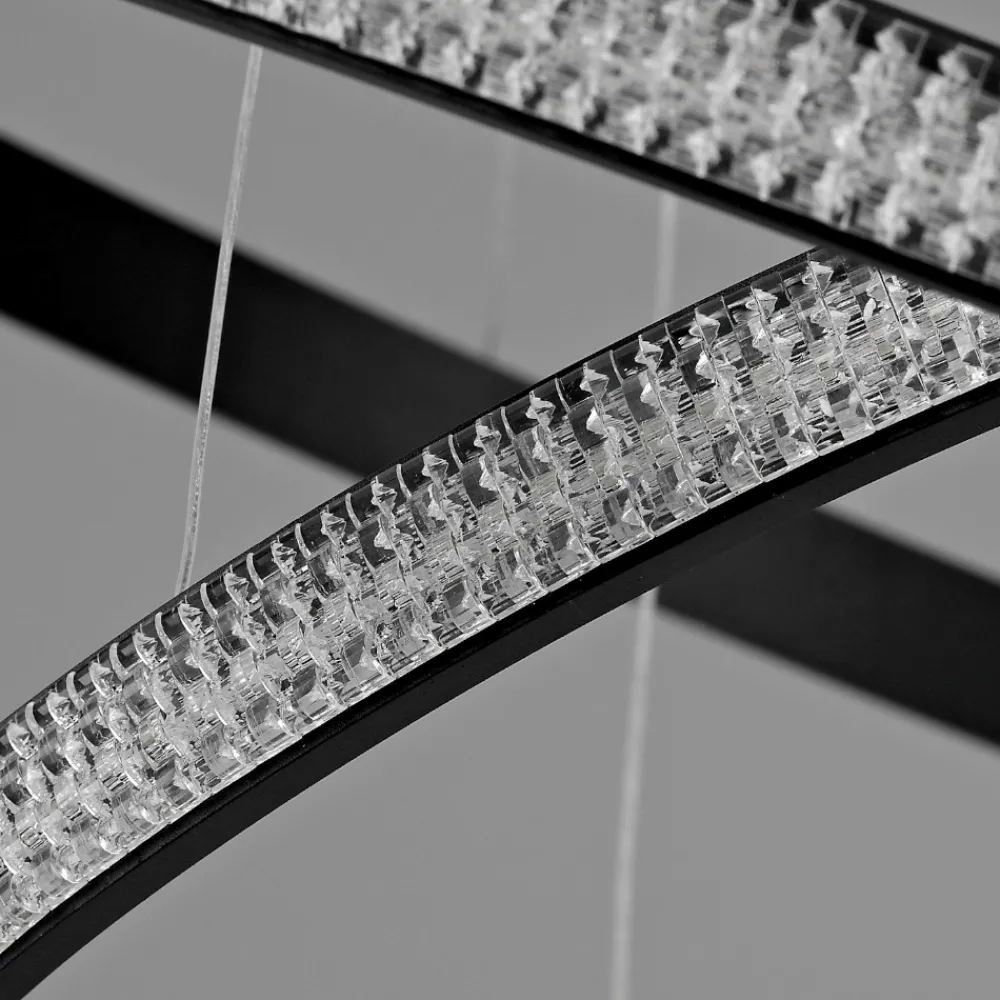 Lampadari Moderni-Selezionato da Mazzolaluce Lampadario design moderno led cerchi nero