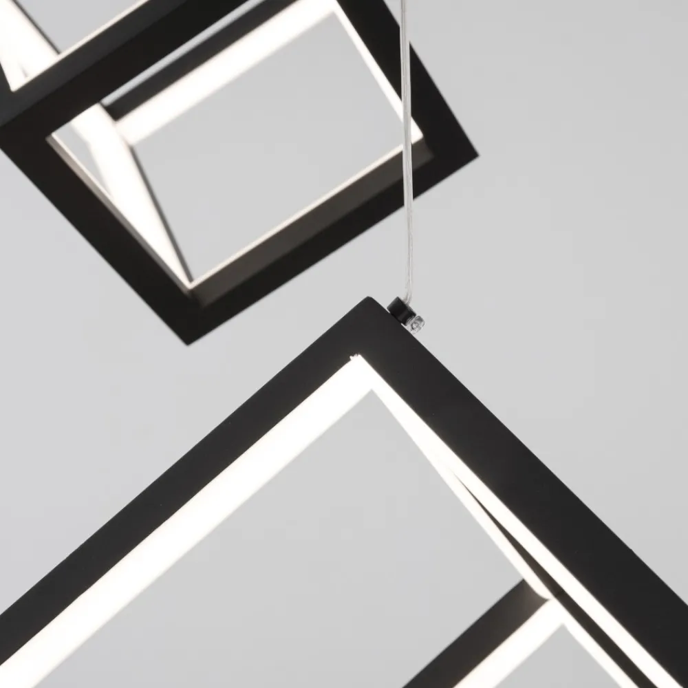 Lampadari Moderni-Selezionato da Mazzolaluce Lampadario design moderno nero cubi luminosi per soggiorno