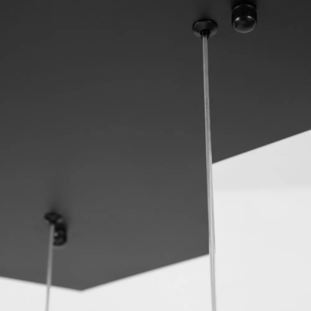 Lampadari Moderni-Selezionato da Mazzolaluce Lampadario design moderno nero cubi luminosi per soggiorno