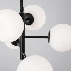 Lampadari Moderni-Selezionato da Mazzolaluce Lampadario design moderno nero per soggiorno