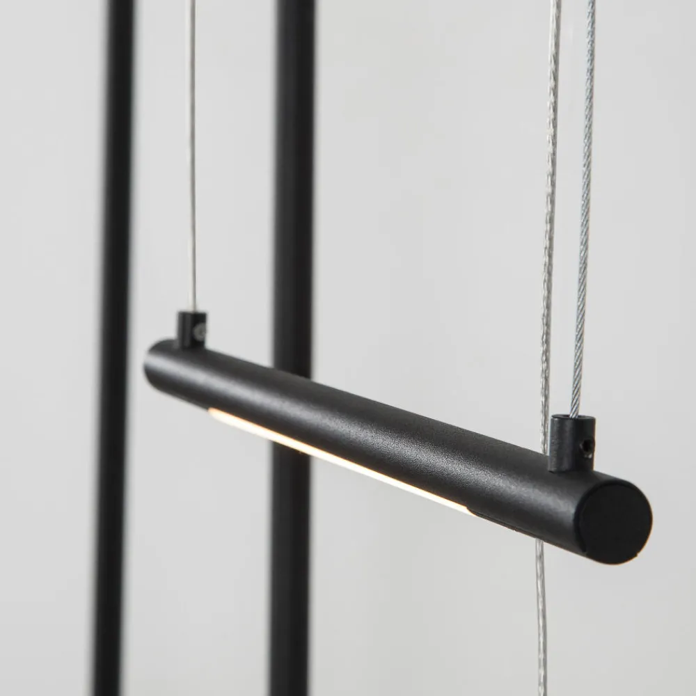 Lampadari Moderni-Selezionato da Mazzolaluce Lampadario design nero per tavolo soggiorno moderno