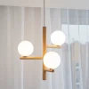 Lampadari Moderni-Selezionato da Mazzolaluce Lampadario di legno stile scandinavo