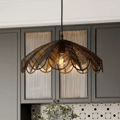 Lampadari Cucina-Selezionato da Mazzolaluce Lampadario di rattan nero per cucina
