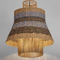 Lampadari Moderni-Selezionato da Mazzolaluce Lampadario di rattan per soggiorno corda naturale blu e nero