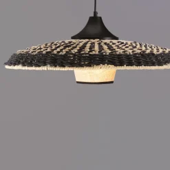 Lampadari Cucina-Selezionato da Mazzolaluce Lampadario disco di rattan naturale e tessuto nero marrone per cucina