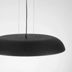 Lampadari Cucina-Selezionato da Mazzolaluce Lampadario disco nero a sospensione led 44w 3000k per sala da pranzo