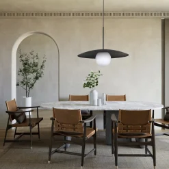 Lampadari Cucina-Selezionato da Mazzolaluce Lampadario disco nero in metallo 65 cm per cucina moderna sfera di vetro