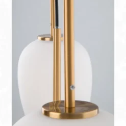 Lampadari Moderni-Selezionato da Mazzolaluce Lampadario dorato con sfere di vetro bianco per sala