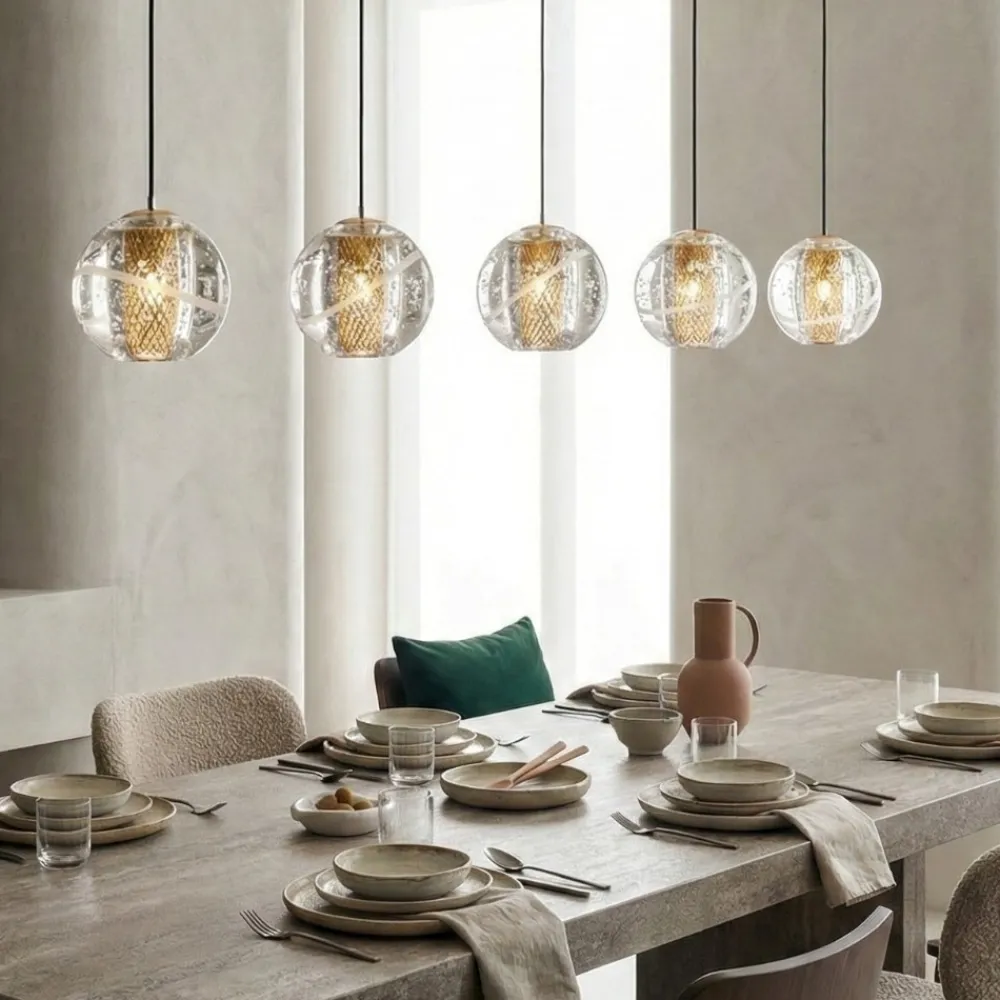 Lampadari Moderni-Selezionato da Mazzolaluce Lampadario elegante oro per tavolo da soggiorno sfere vetro