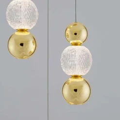 Lampadari Moderni-Selezionato da Mazzolaluce Lampadario elegante per soggiorno contemporaneo sfere oro