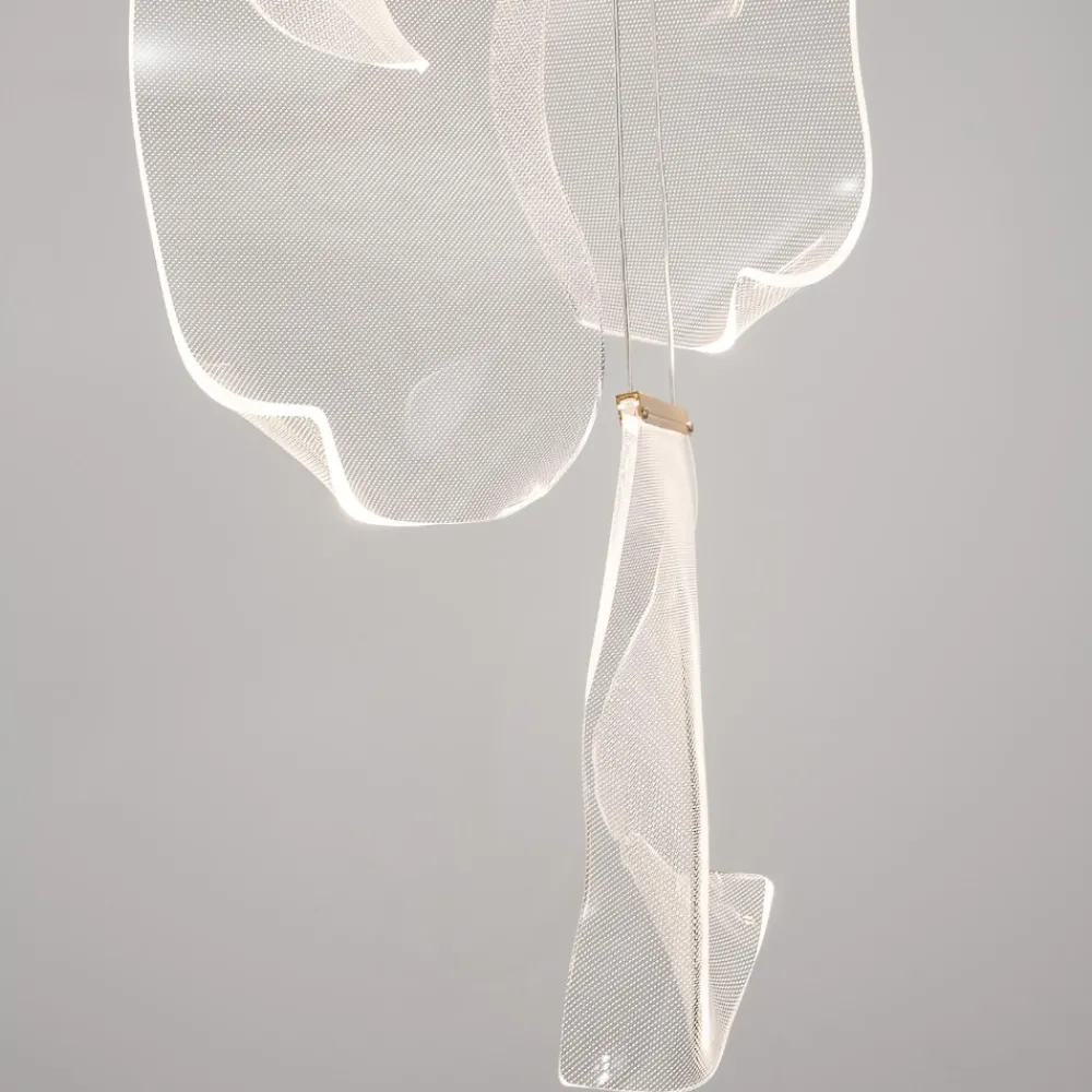 Lampadari Moderni-Selezionato da Mazzolaluce Lampadario elegante vele oro per soggiorno moderno