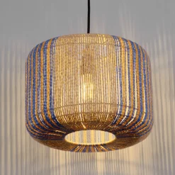 Lampadari Moderni-Selezionato da Mazzolaluce Lampadario in rattan e corda naturale intrecciata