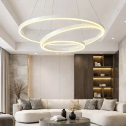 Lampadari Moderni-Selezionato da Mazzolaluce Lampadario led anelli bianco design moderno per soggiorno
