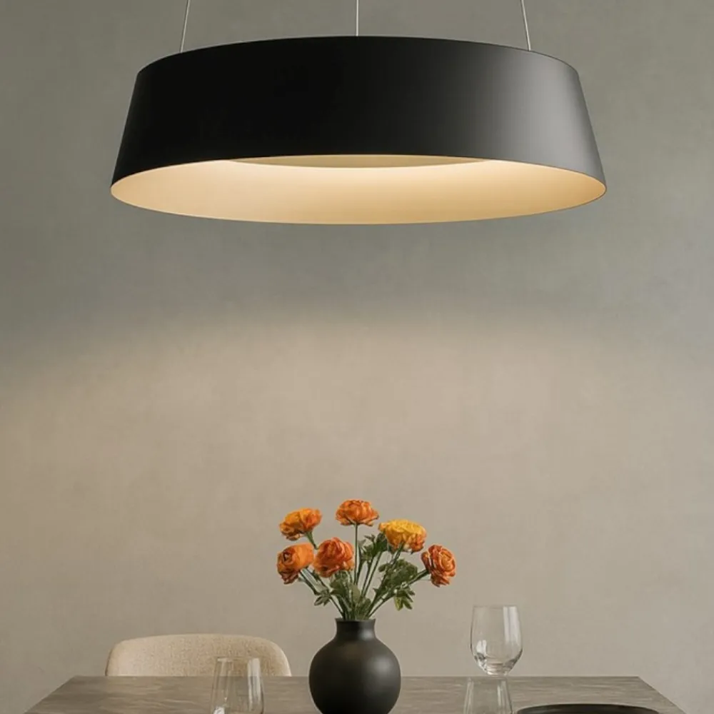 Lampadari Cucina-Selezionato da Mazzolaluce Lampadario led dimmerabile cono rovesciato nero oro per cucina moderna