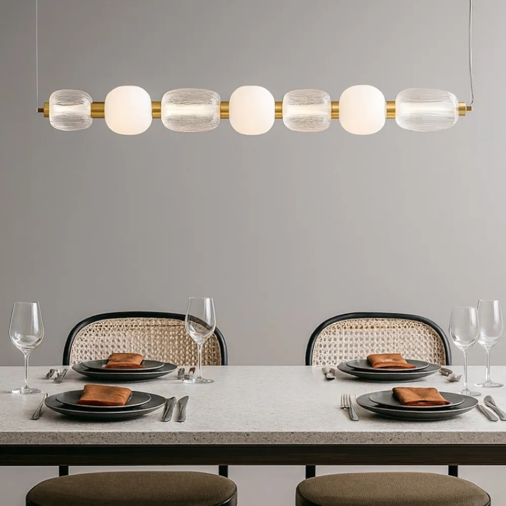 Lampadari Moderni-Selezionato da Mazzolaluce Lampadario led oro stile contemporaneo per soggiorno