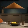 Lampadari Cucina-Selezionato da Mazzolaluce Lampadario led per cucina cono alluminio colore cuoio da tavolo