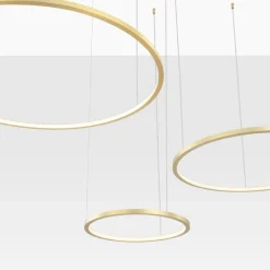 Lampadari Moderni-Selezionato da Mazzolaluce Lampadario moderno 3 anelli oro led 3000k dimmerabile per salone
