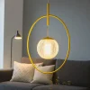 Lampadari Moderni-Selezionato da Mazzolaluce Lampadario moderno anello oro sfera vetro decorato led 3000k