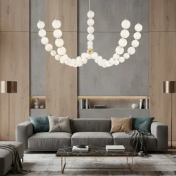 Lampadari Moderni-Selezionato da Mazzolaluce Lampadario moderno con decentramento perle vetro bianco e oro led 3000k