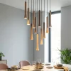 Lampadari Moderni-Selezionato da Mazzolaluce Lampadario moderno con pendenti led da 2700k a 4000k per soggiorno