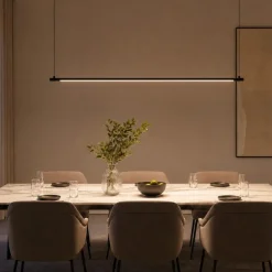 Lampadari Moderni-Selezionato da Mazzolaluce Lampadario moderno da tavolo barra cilindro nero led 20w 3000k