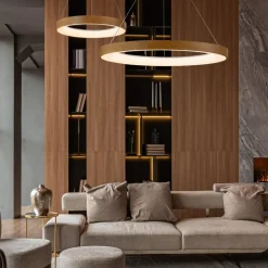 Lampadari Moderni-Selezionato da Mazzolaluce Lampadario moderno effetto legno 65cm led 2700k-5000k con telecomando app