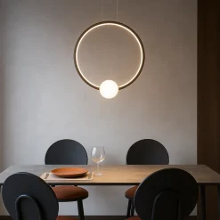 Lampadari Moderni-Selezionato da Mazzolaluce Lampadario moderno nero per soggiorno