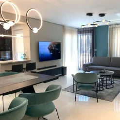 Lampadari Moderni-Selezionato da Mazzolaluce Lampadario moderno nero per soggiorno