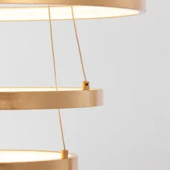 Lampadari Moderni-Selezionato da Mazzolaluce Lampadario moderno per salotto 3 anelli led 3000k dimmerabile foglia oro
