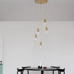 Lampadari Moderni-Selezionato da Mazzolaluce Lampadario moderno per soggiorno luci a cascata oro
