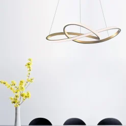 Lampadari Moderni-Selezionato da Mazzolaluce Lampadario moderno per tavolo da pranzo led 3000k oro spazzolato