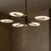 Lampadari Moderni-Selezionato da Mazzolaluce Lampadario moderno per tavolo da pranzo nero e oro led 3000k