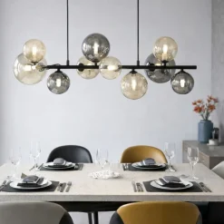 Lampadari Moderni-Selezionato da Mazzolaluce Lampadario moderno sfere di vetro fume ambra per soggiorno